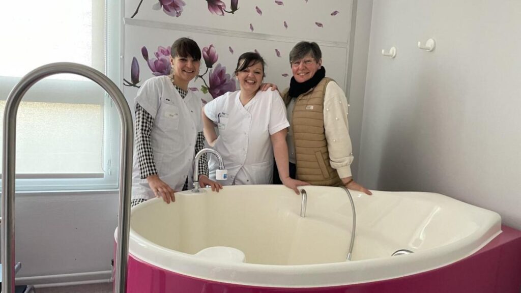 Préparation à l’accouchement dans l’eau - conseils du Dr Boutaibi à Marrakech